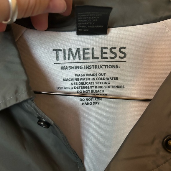Timeless Rain/Utility Jacket - Picture 4 of 8